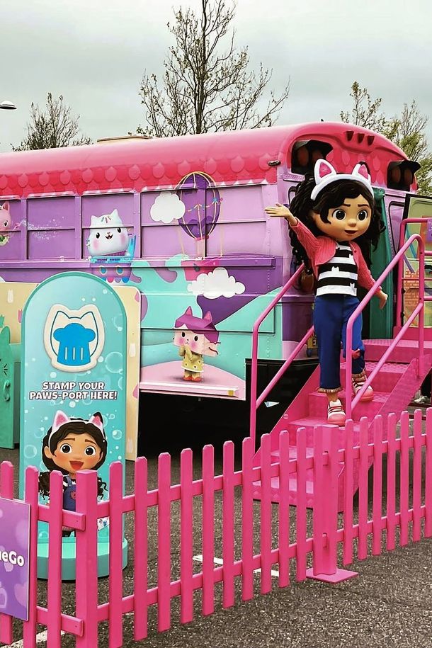 Inchmere Event Design LTD, bus Netflix Gabby's Dollhouse 2 promotional bus hire